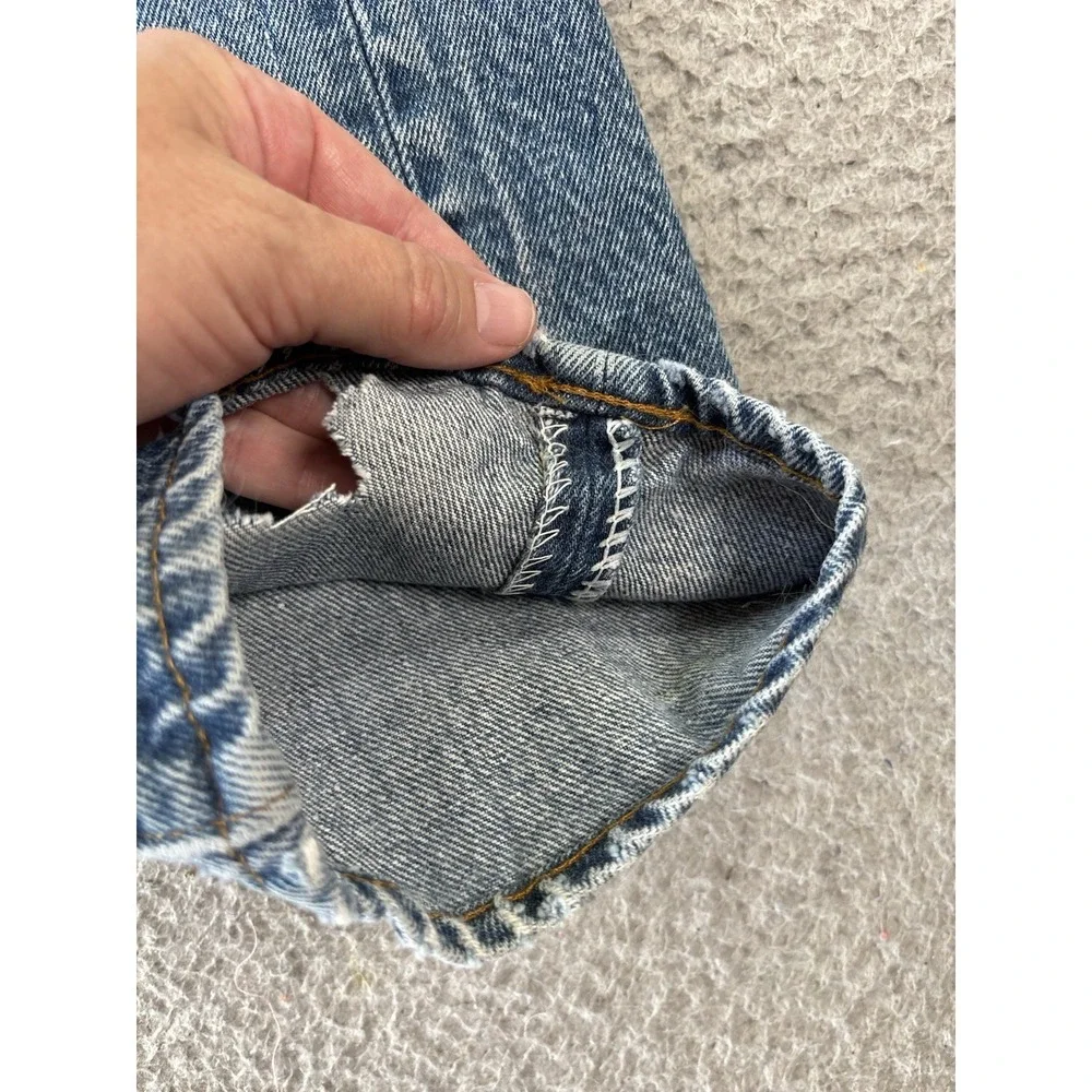Vintage Levis 501 Jeans Mens Fits 27x30 Distressed Button Fly 80s USA *READ